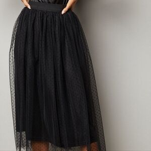 Stradivarius Chic Black Tulle Midi Black Polka Dot Skirt